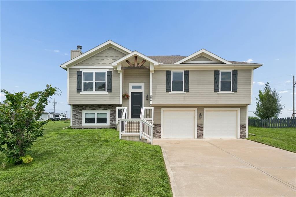Photo of 1206 Viola Street Smithville MO 64089