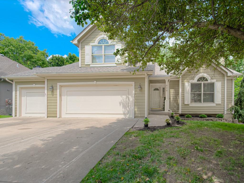 Photo of 920 NE 102nd Street Kansas City MO 64155