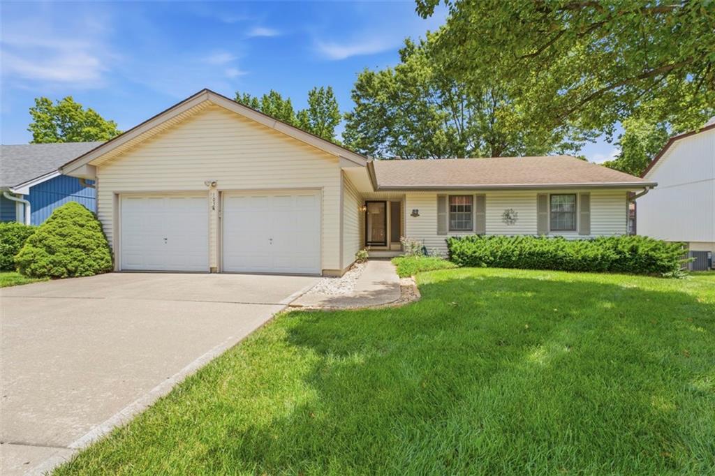 Photo of 105 SE Colony Drive Lee's Summit MO 64063