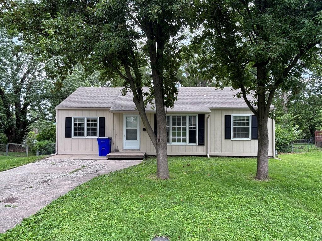 Photo of 5525 Hunter Street Raytown MO 64133