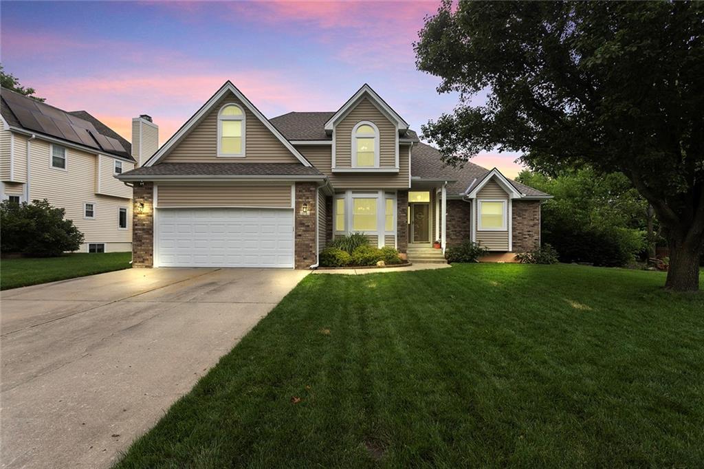 Photo of 113 SE Breon Bay Street Lee's Summit MO 64063