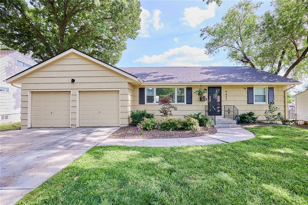 Photo of 9427 MACKEY Street Overland Park KS 66212