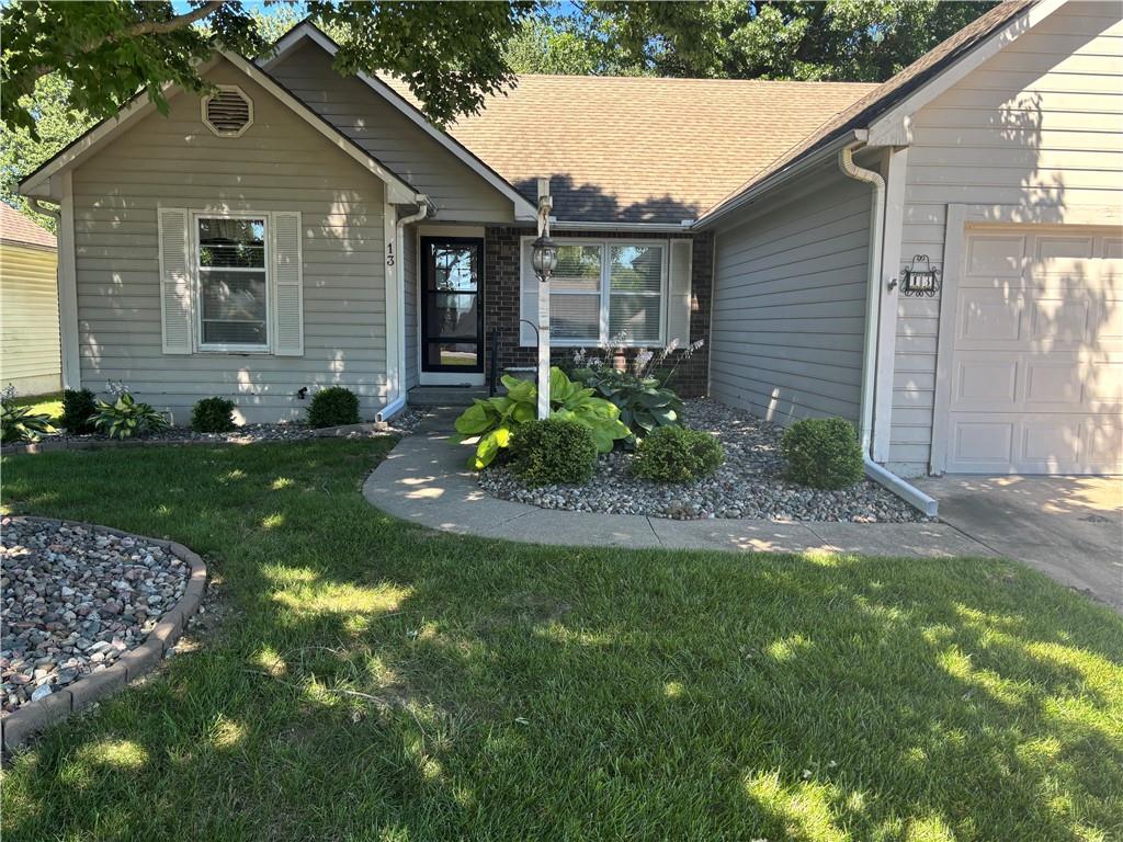 Photo of 13 Stratford Place Point St Joseph MO 64506