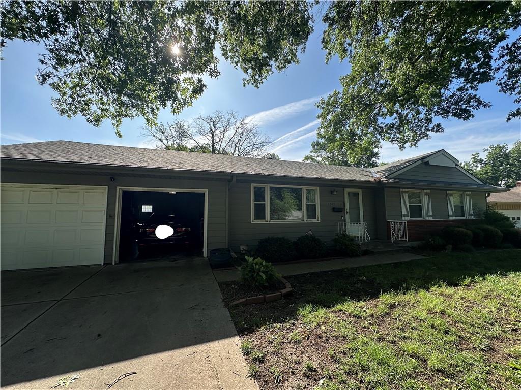 Photo of 7505 Elm Avenue Kansas City MO 64138