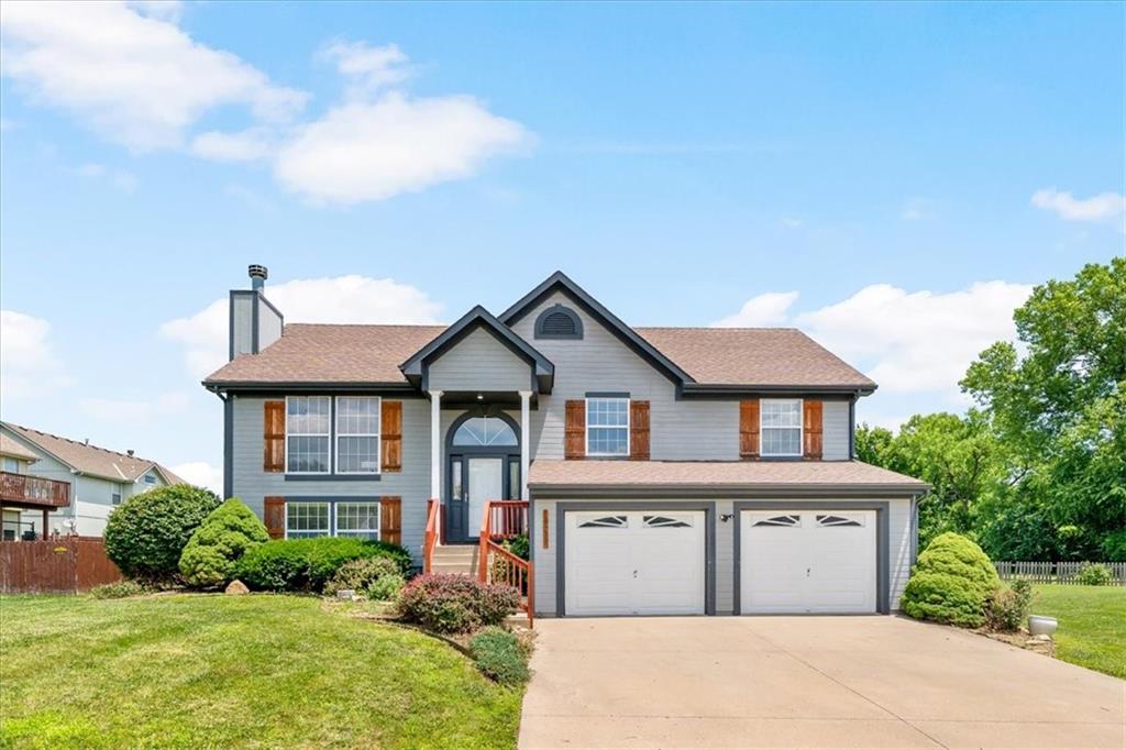 Photo of 14637 Crystal Place Grandview MO 64030