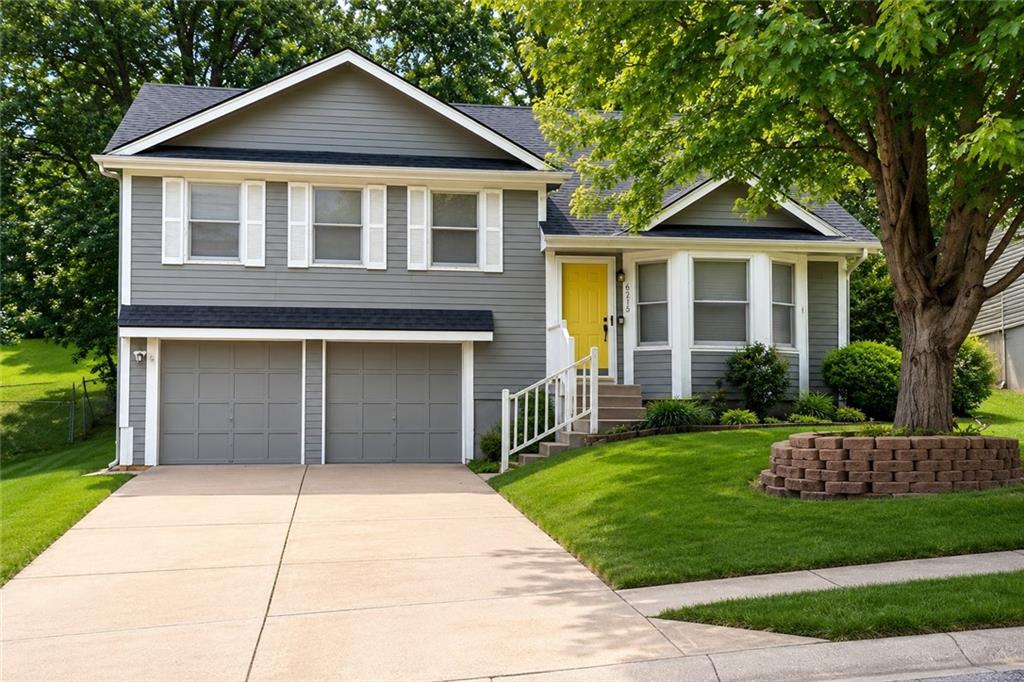 Photo of 6215 N MERCIER Street Kansas City MO 64118