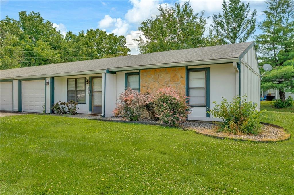 Photo of 3233 Glacier Drive Lawrence KS 66047
