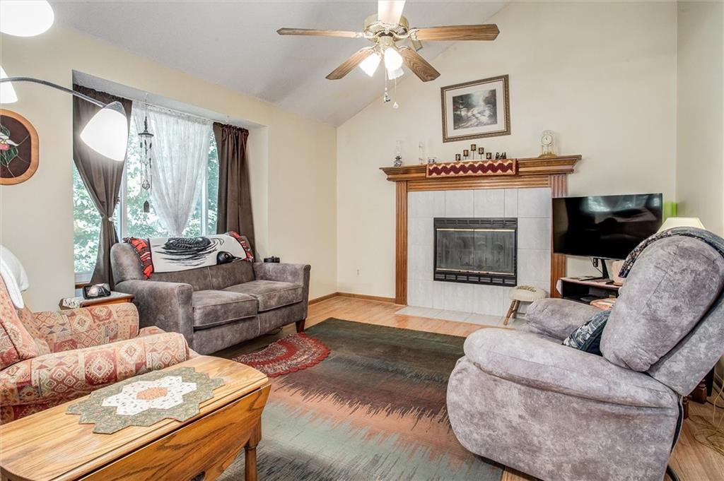 Photo of 305 Pinetree Drive Greenwood MO 64034