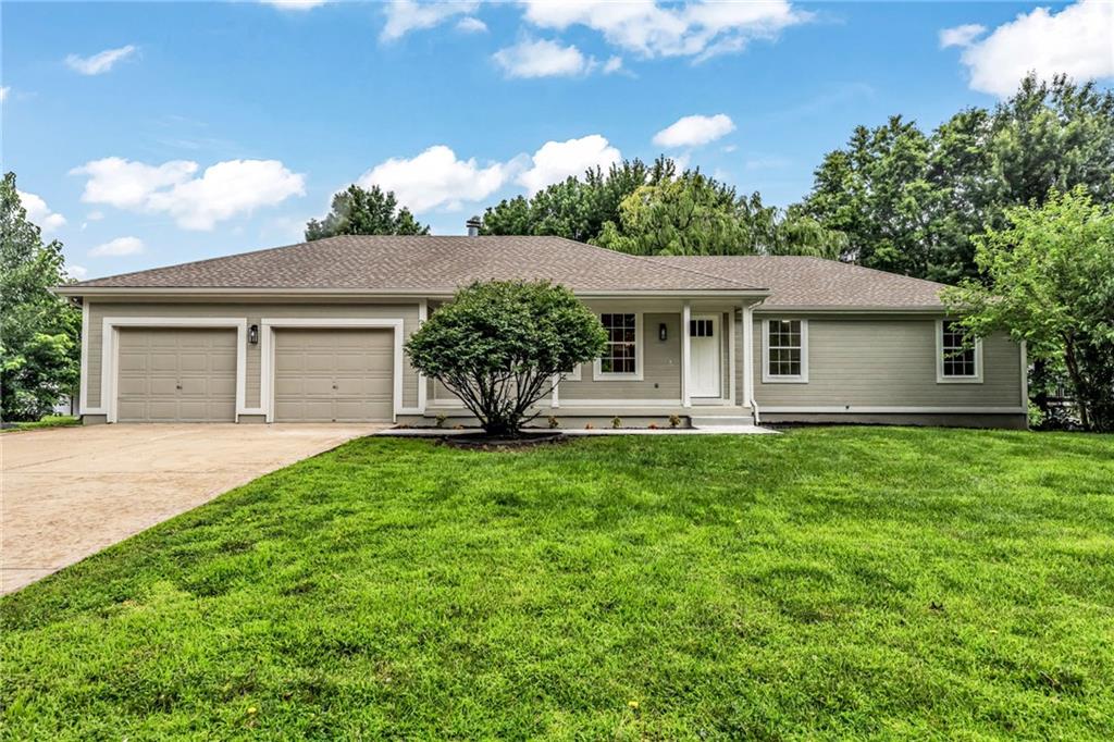 Photo of 701 Horseshoe Drive Pleasant Hill MO 64080