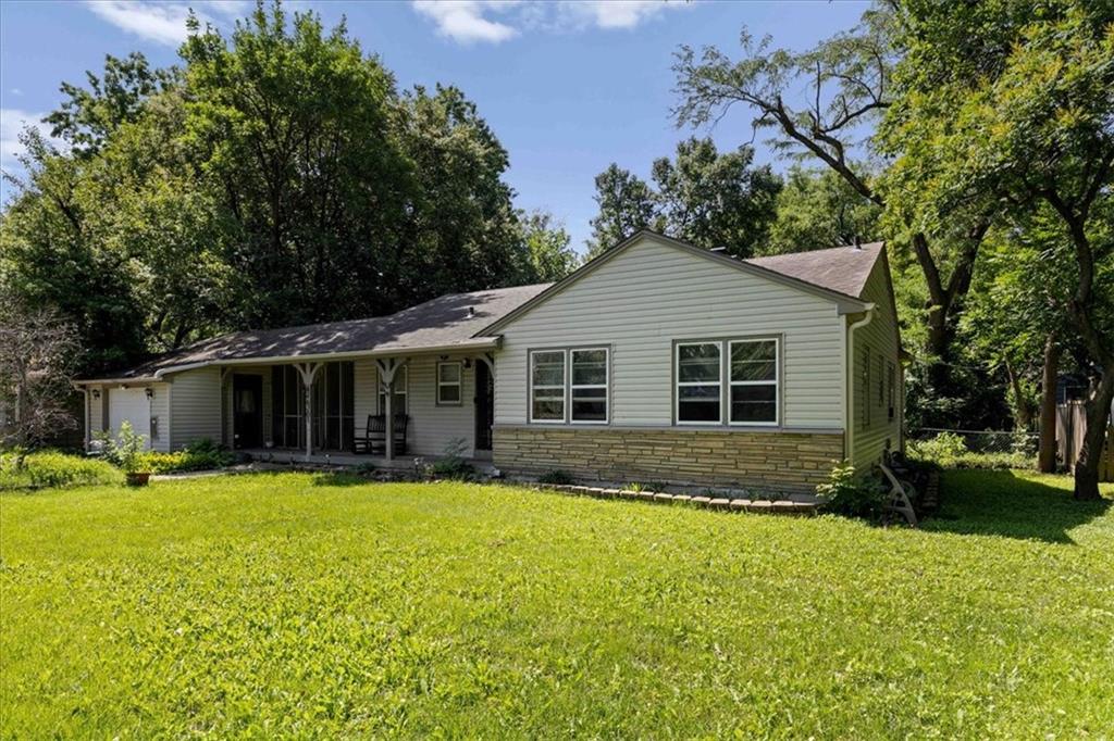 Photo of 6201 67th Street Overland Park KS 66202