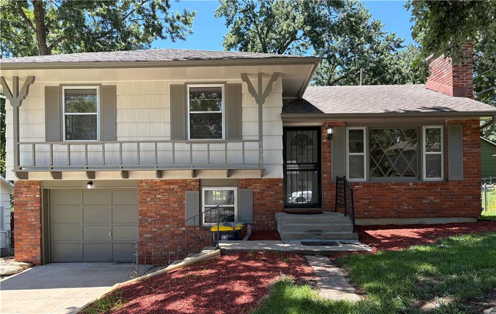 Photo of 5004 Hawthorne Avenue Kansas City MO 64133