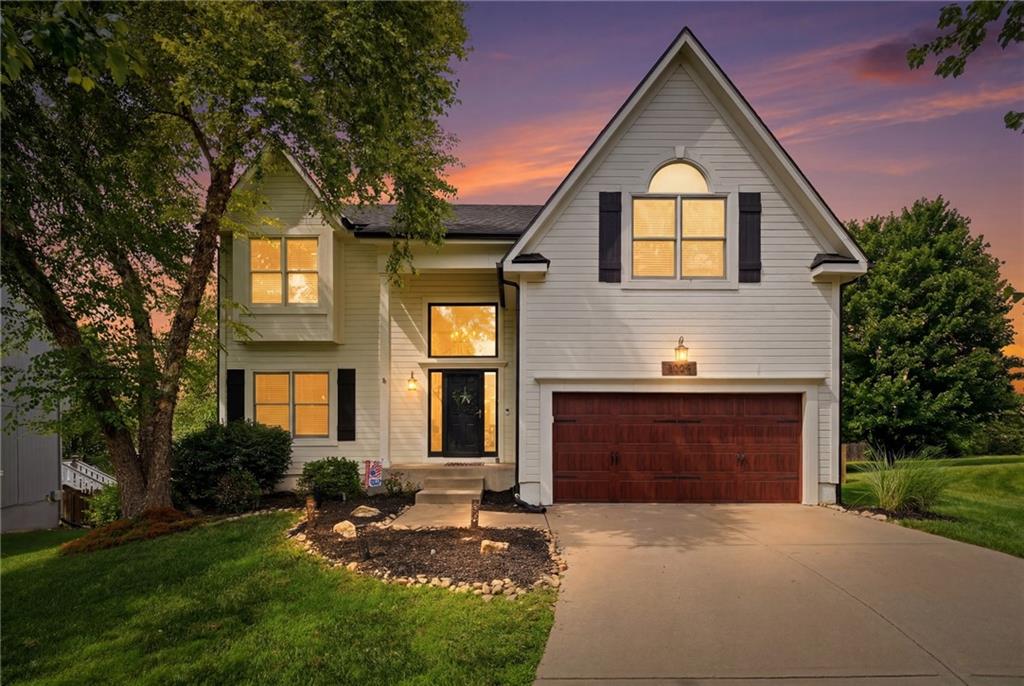 Photo of 8004 W 144th Place Overland Park KS 66223