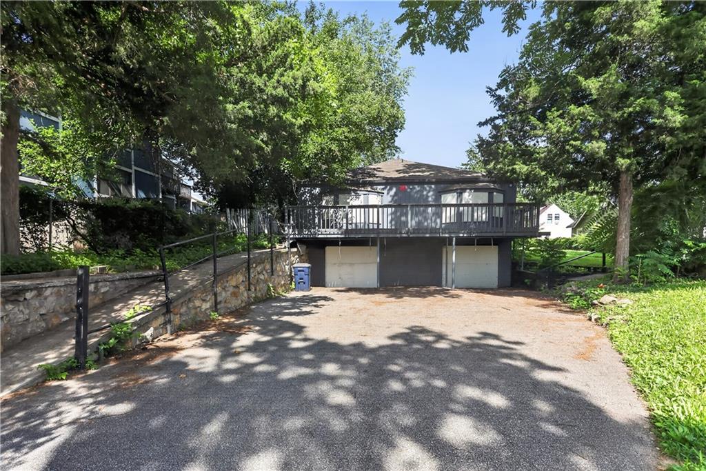 Photo of 8155 Holmes Road Kansas City MO 64131