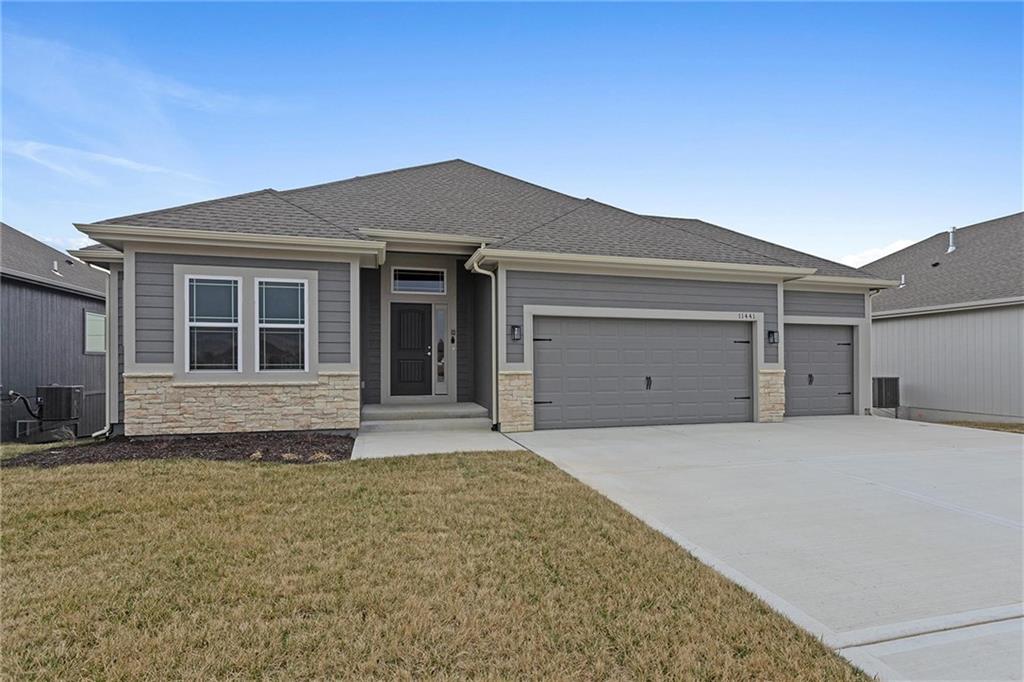 Photo of 11146 N Bristol Avenue Kansas City MO 64156