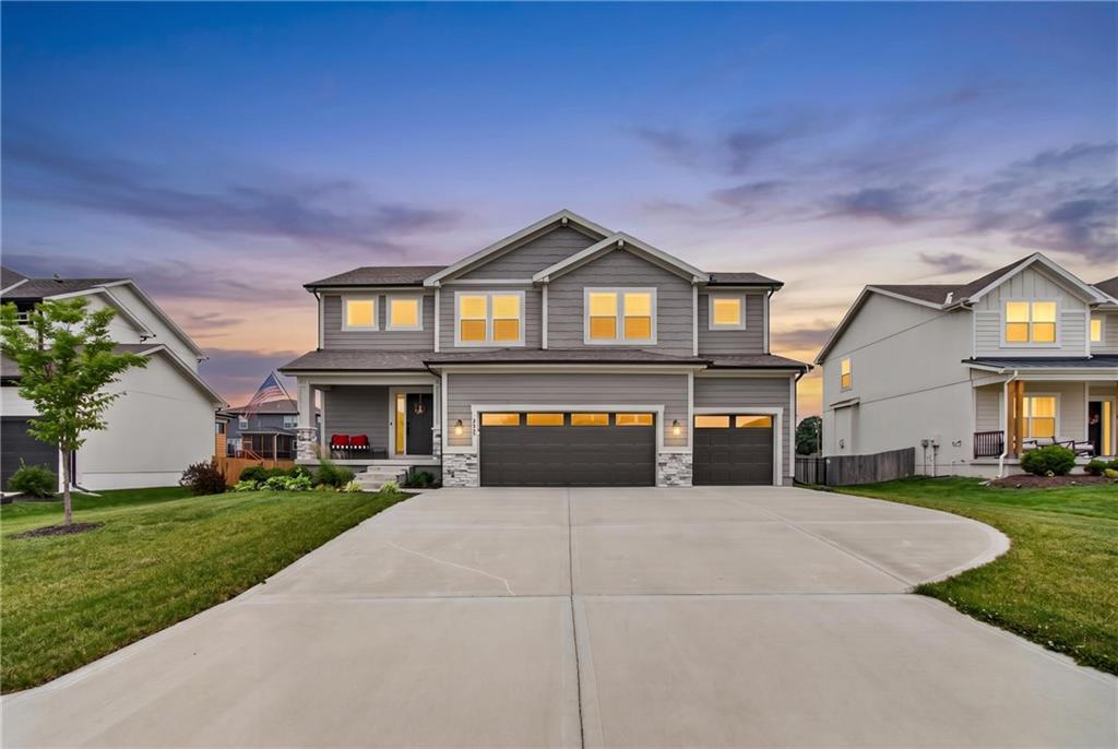 Photo of 4404 SW Grindstone Circle Lee's Summit MO 64082
