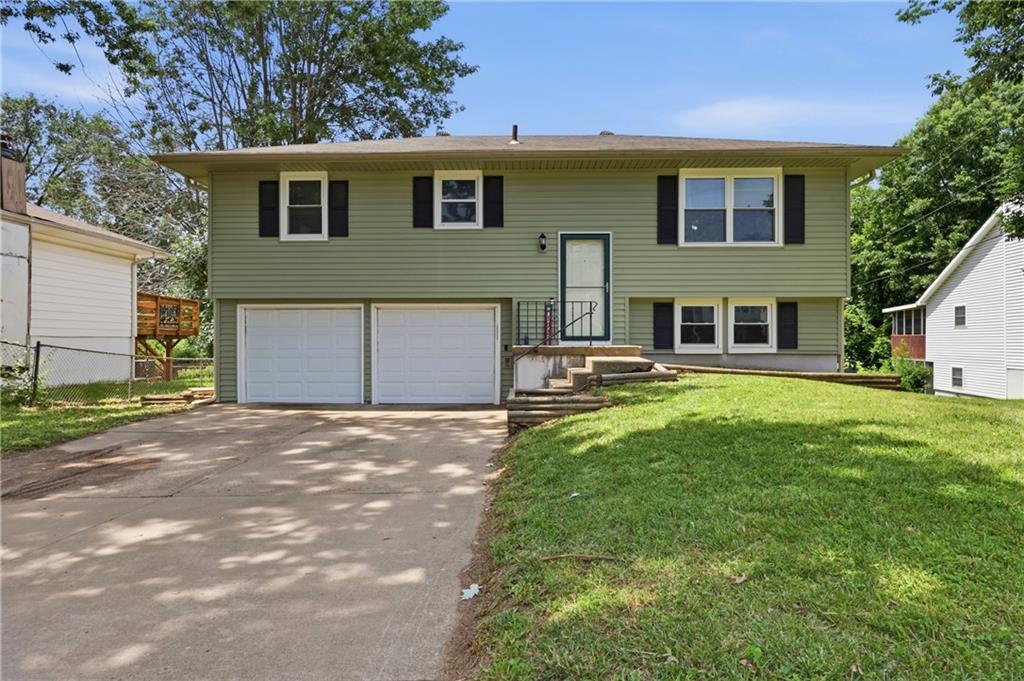 Photo of 1922 S Leslie Drive Independence MO 64055