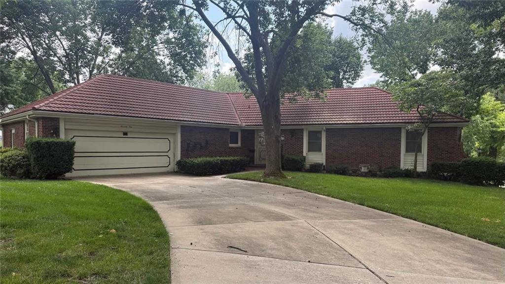 Photo of 71 E 106th Terrace Kansas City MO 64114
