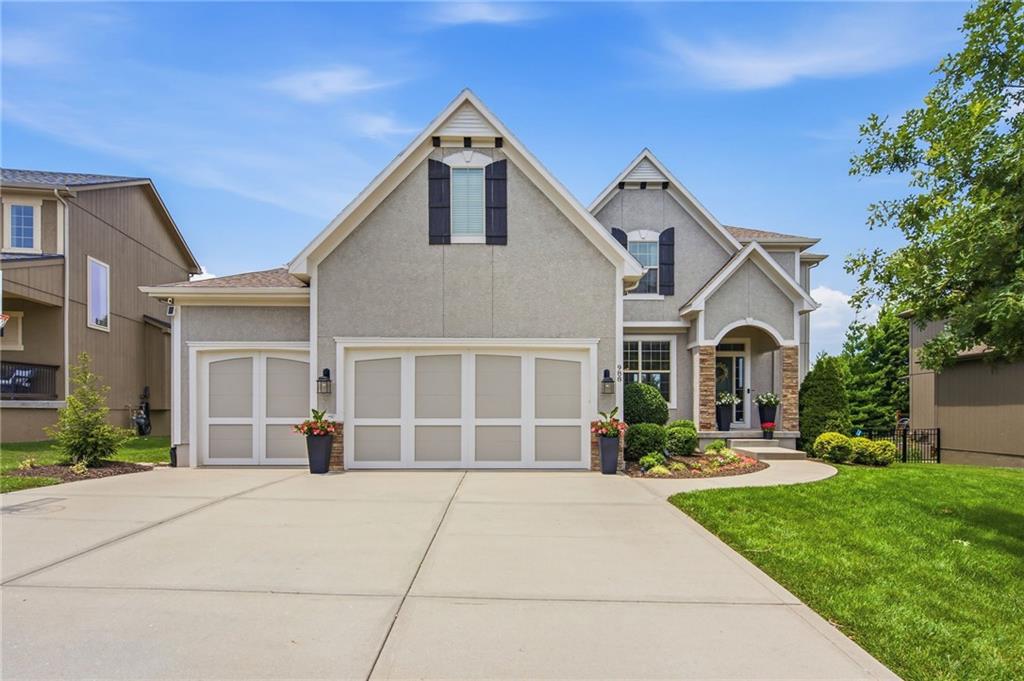 Photo of 988 SW Perth Shire Drive Lee's Summit MO 64081