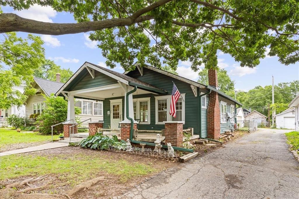 Photo of 1303 S Maywood Avenue Independence MO 64052