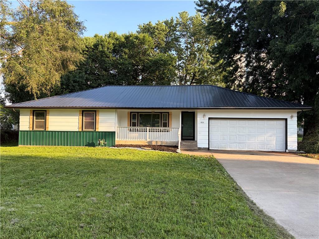 Photo of 802 E 4th Avenue Garnett KS 66032