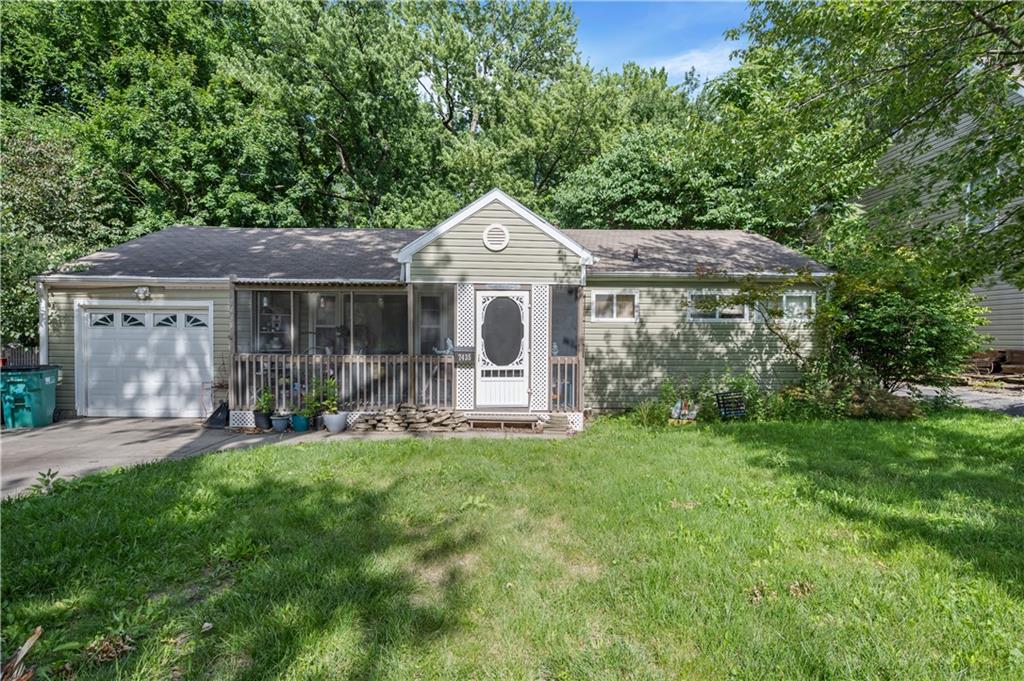 Photo of 7435 Reeds Lane Overland Park KS 66204