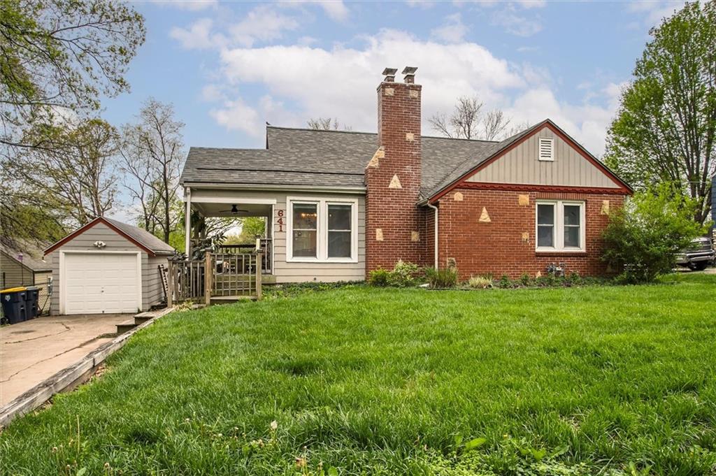 Photo of 641 NE 42nd Street Kansas City MO 64116