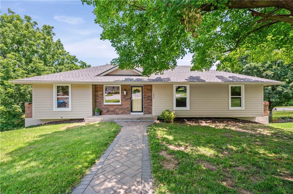 Photo of 7606 NW 69th Terrace Kansas City MO 64152