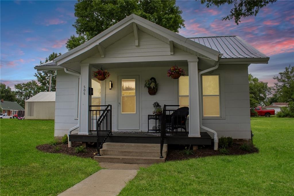 Photo of 505 W Broadway Street Higginsville MO 64037