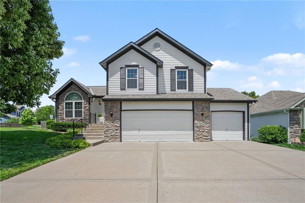 Photo of 986 Wellington Way Liberty MO 64068