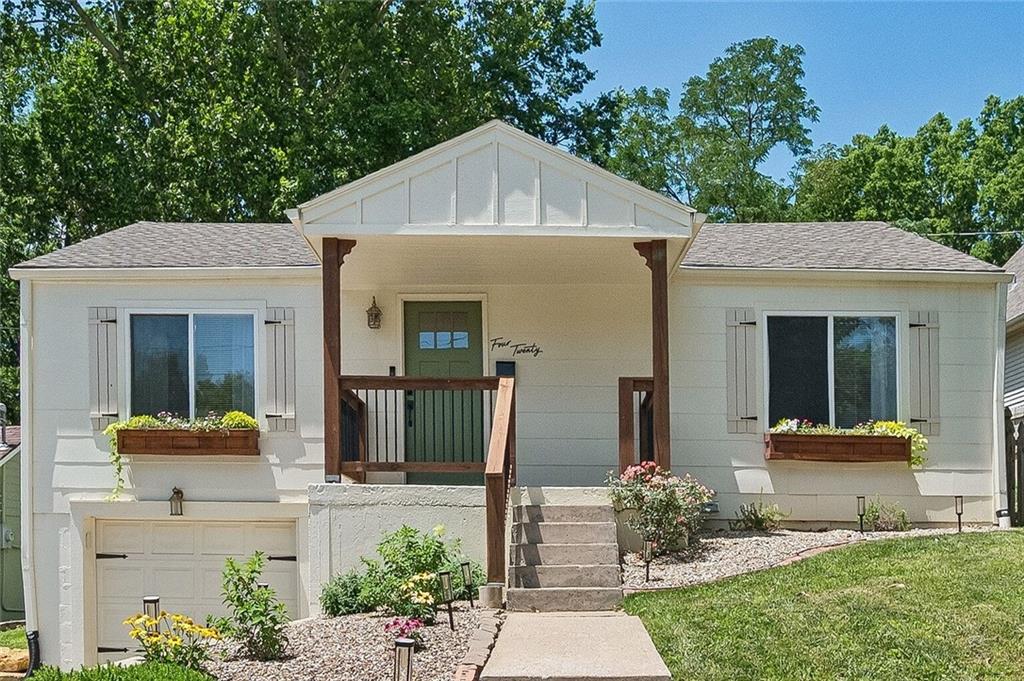 Photo of 420 N Fairview Avenue Liberty MO 64068