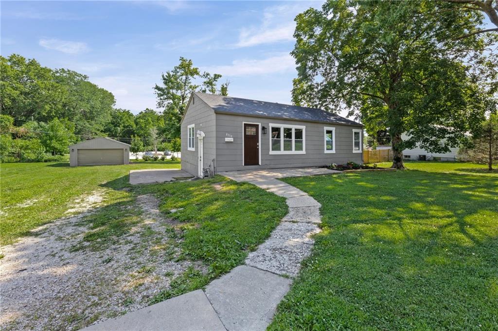 Photo of 8319 W 77th Street Overland Park KS 66204