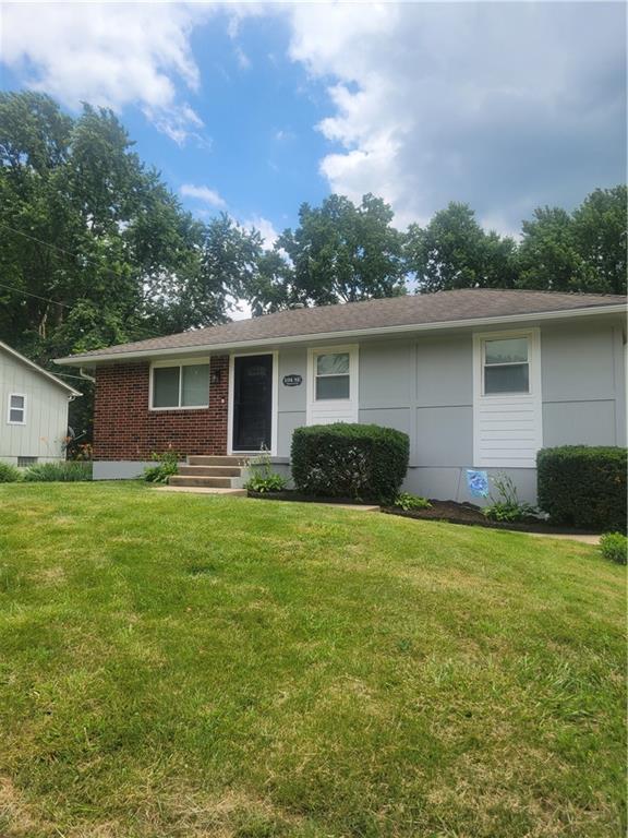 Photo of 104 SE Kingscross Road Blue Springs MO 64014