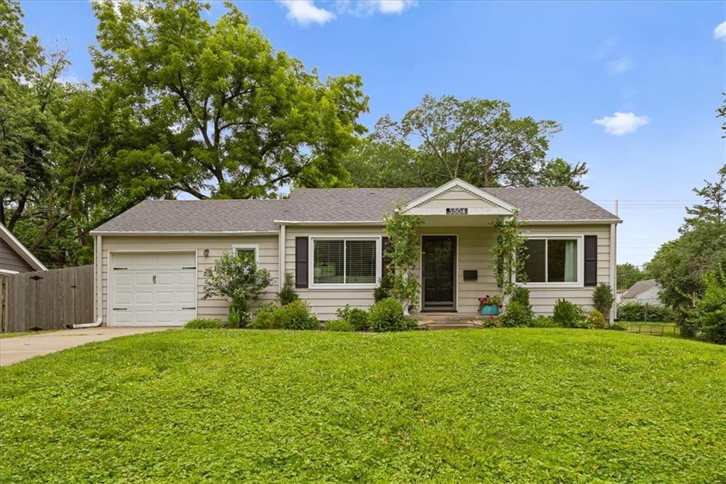 Photo of 5504 Nall Avenue Roeland Park KS 66202