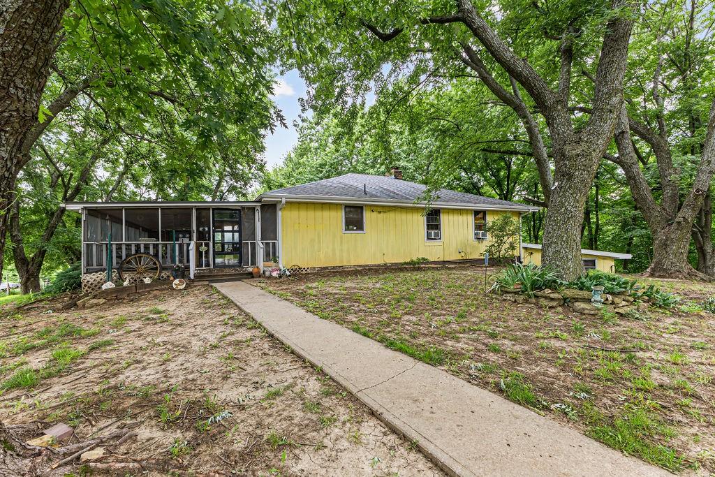 Photo of 3252 SW Warnicks Road St Joseph MO 64504