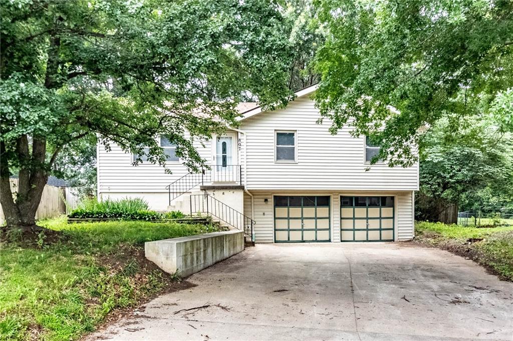Photo of 807 Britany Drive Warrensburg MO 64093