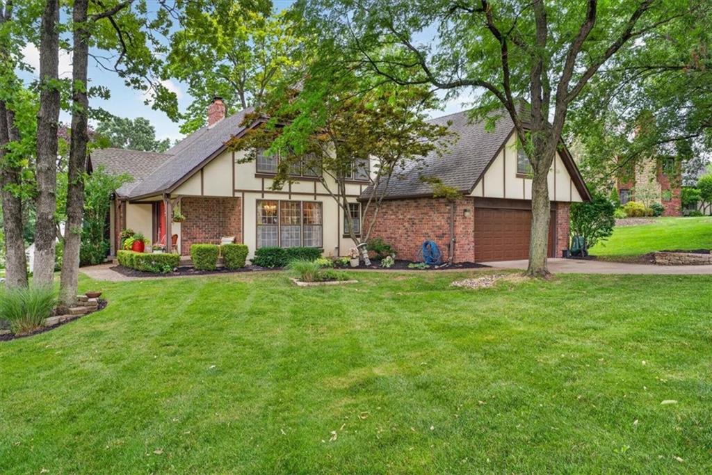 Photo of 11009 Delmar Street Leawood KS 66211