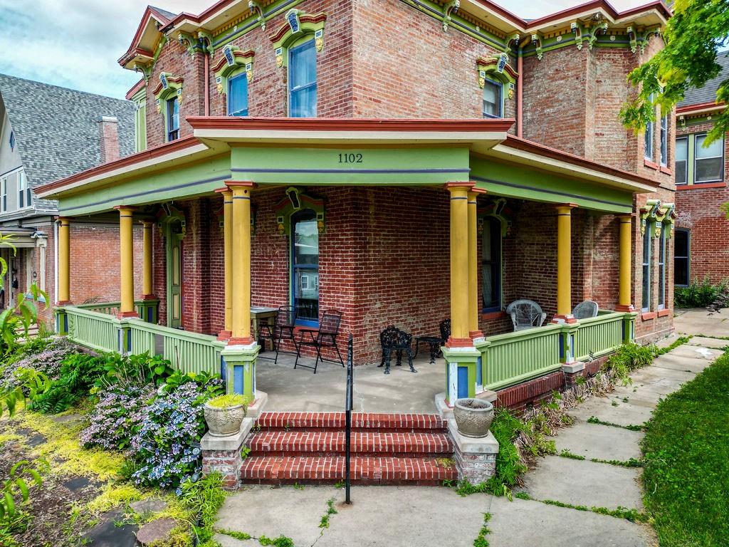 Photo of 1102 Felix Street St Joseph MO 64501