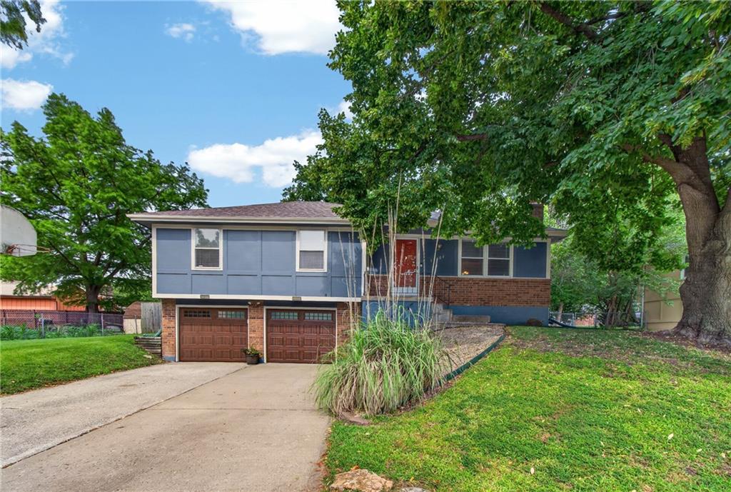 Photo of 13404 Oakland Avenue Grandview MO 64030