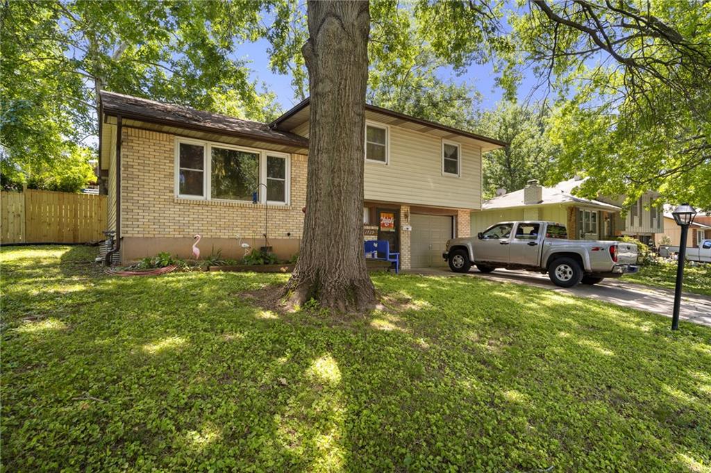 Photo of 1729 N McCoy Street Independence MO 64050