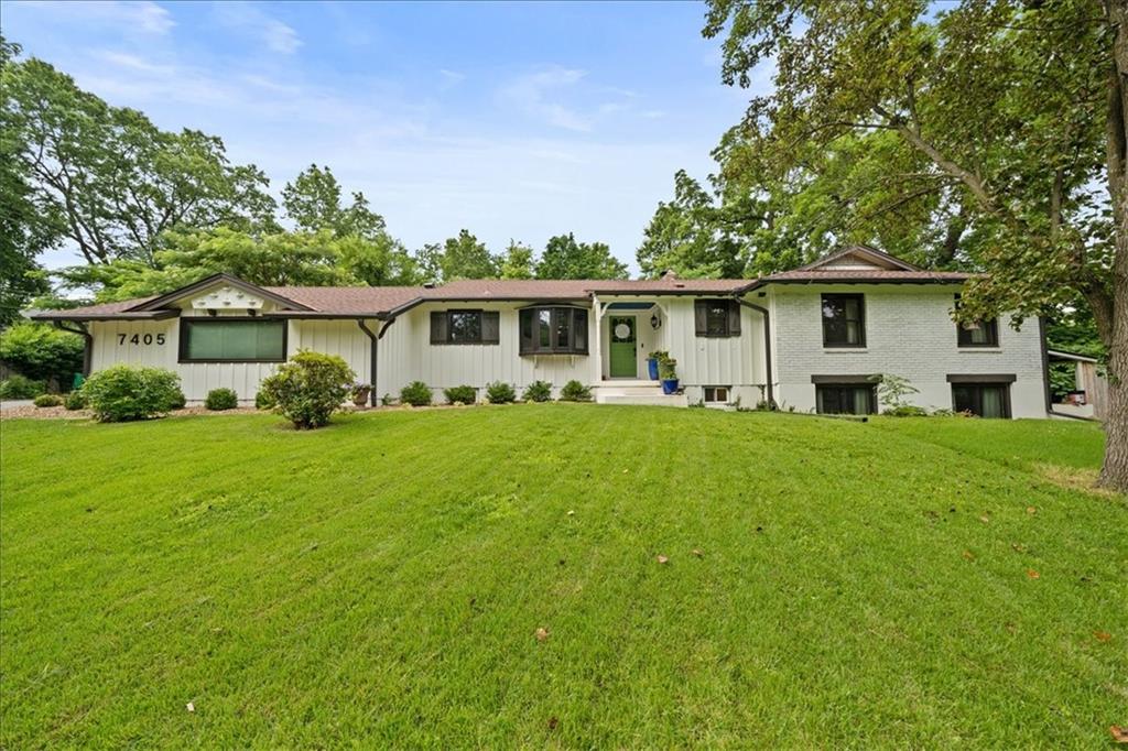 Photo of 7405 E Gregory Boulevard Kansas City MO 64133