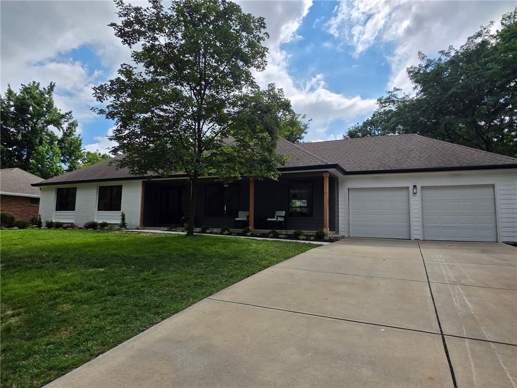 Photo of 10322 Sagamore Lane Leawood KS 66206
