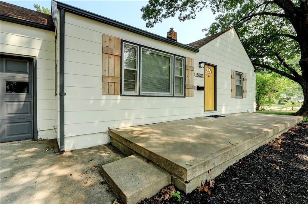 Photo of 5520 Blue Ridge Boulevard Raytown MO 64133