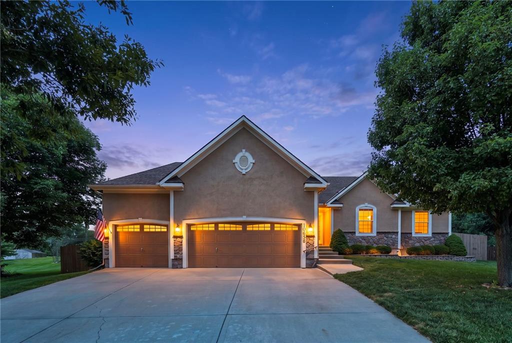 Photo of 10658 S EMERALD Street Olathe KS 66061