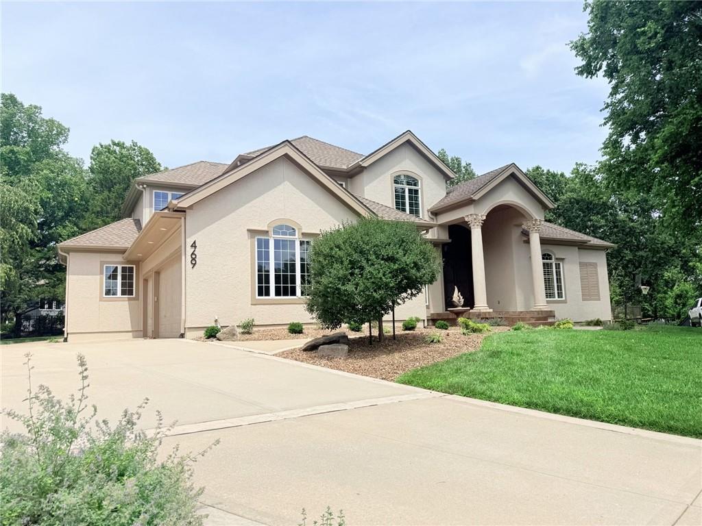 Photo of 469 NW Riven Rock Place Lee's Summit MO 64081