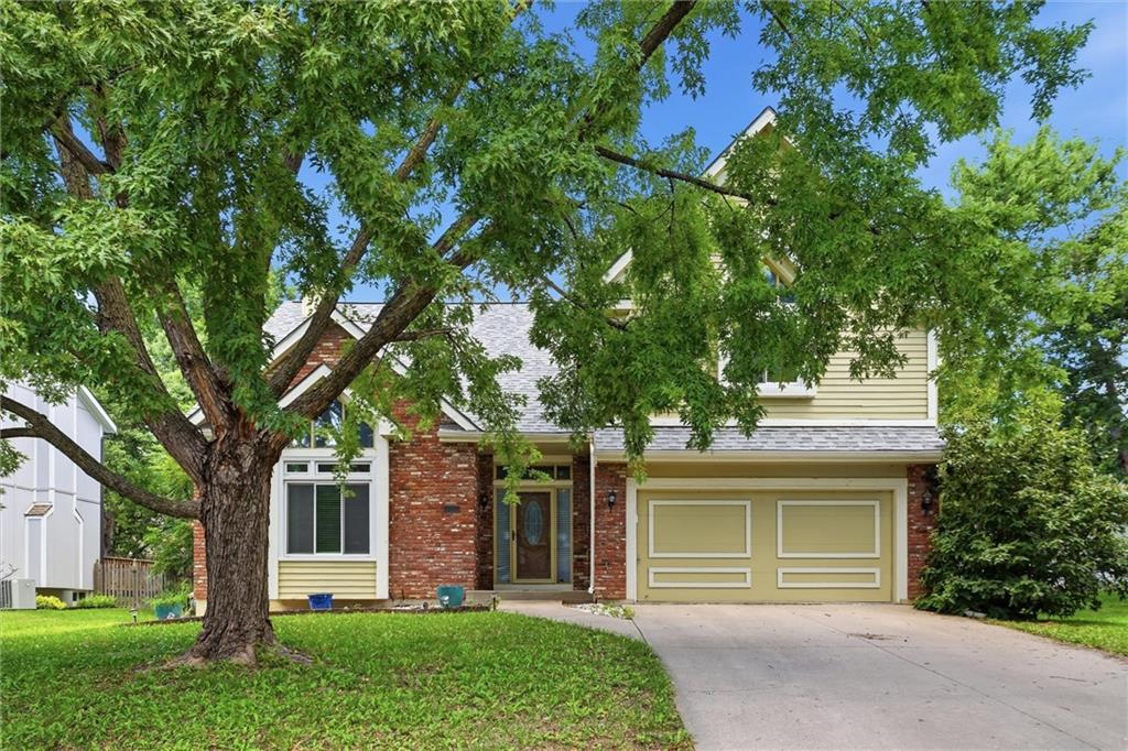 Photo of 8260 N Woodland Avenue Kansas City MO 64118