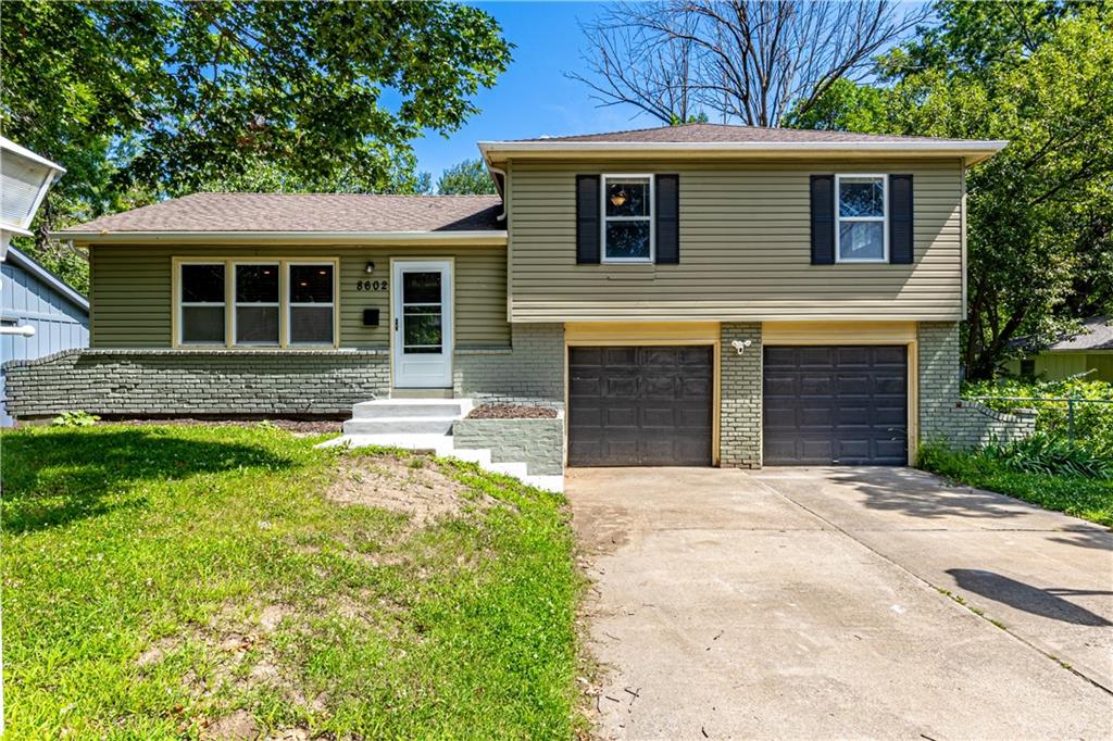 Photo of 8602 E 84th Terrace Raytown MO 64138