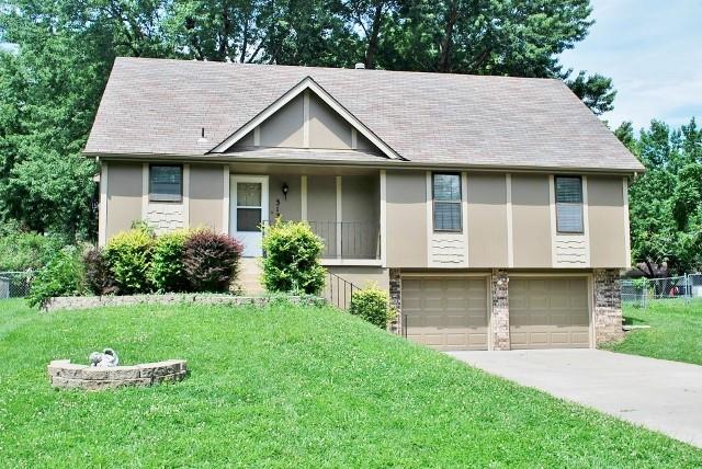 Photo of 313 SE Alice Street Blue Springs MO 64014