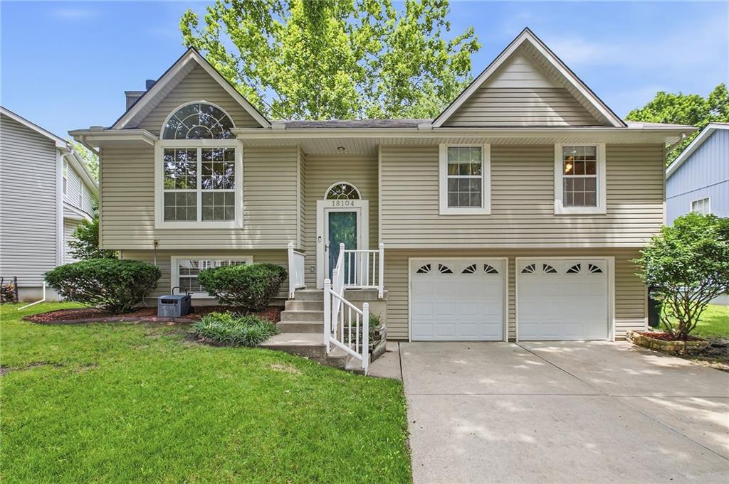 Photo of 18104 E 31st Terrace Drive Independence MO 64057