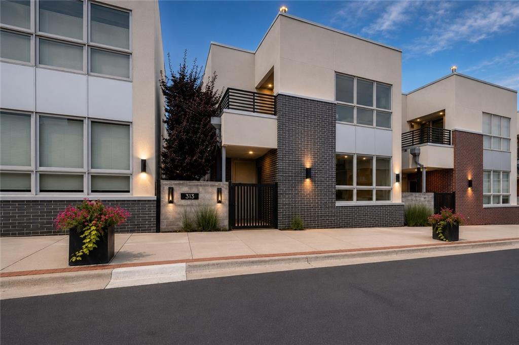 Photo of 514 Oak Street Kansas City MO 64106