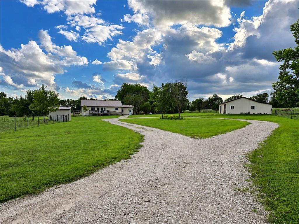 Photo of 810 SW 1101 Road Holden MO 64040